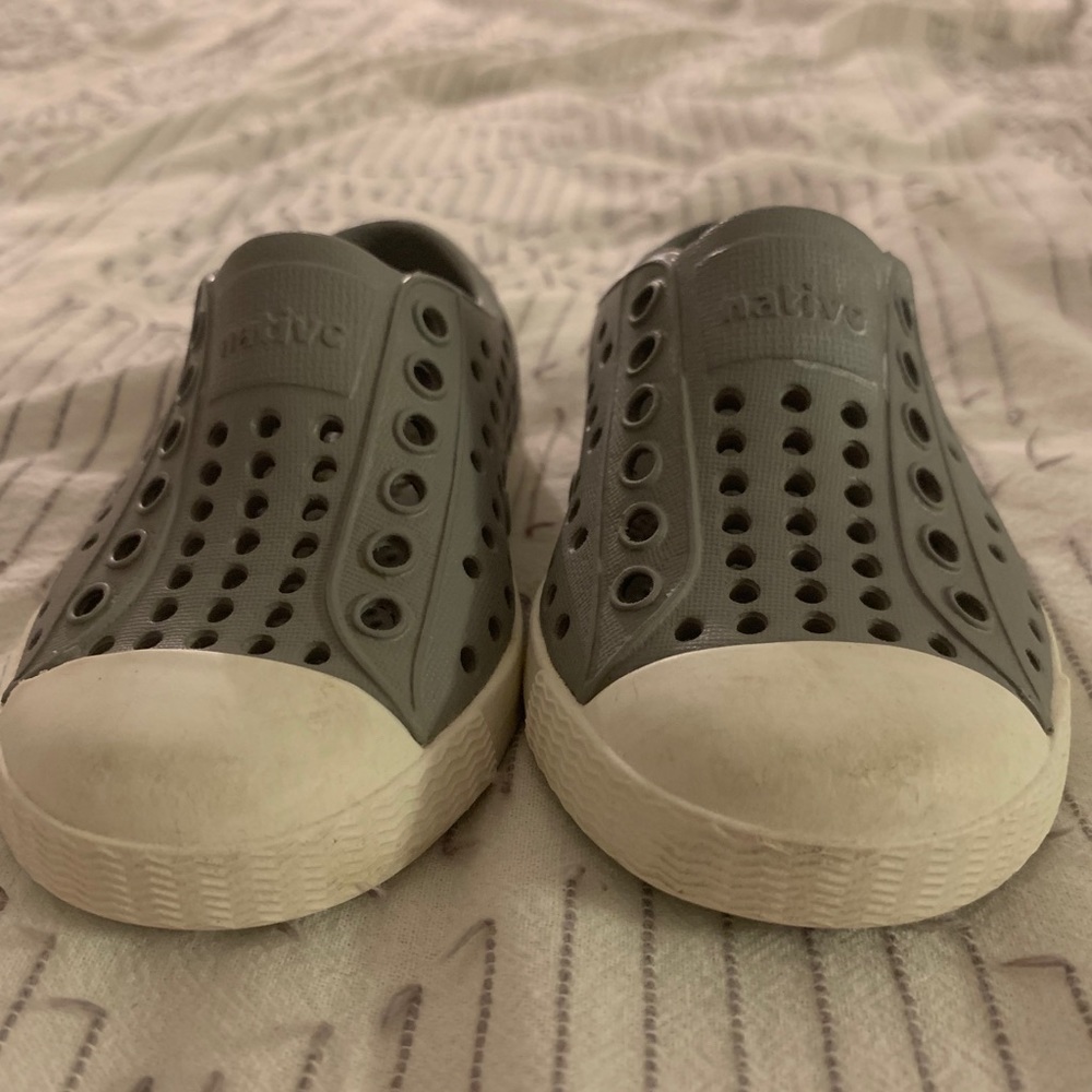 gray toddler/ walker natives!